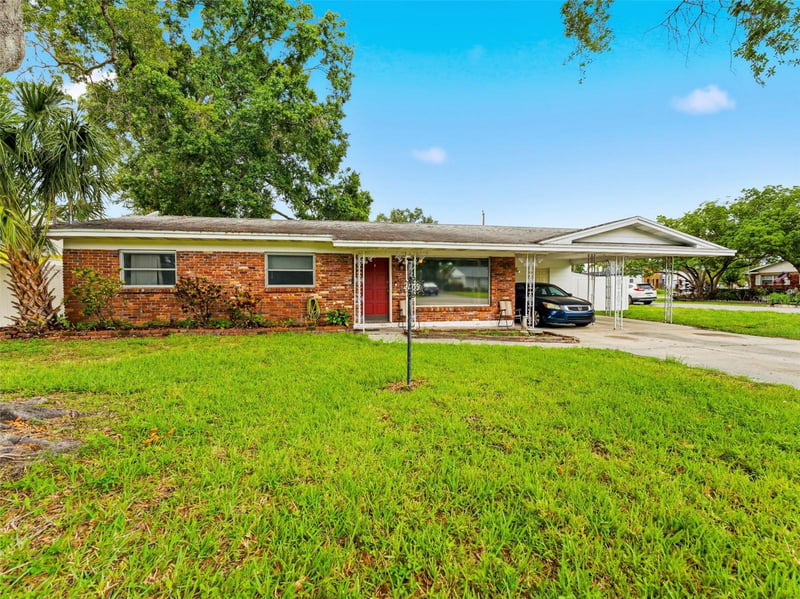 2109 Erna Dr, Tampa, FL 33603