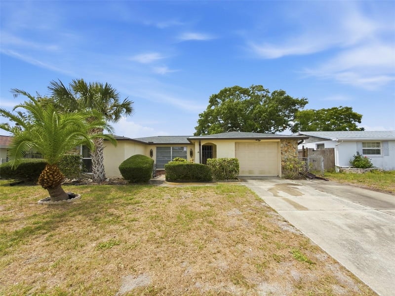 7230 Westcott Dr, Port Richey, FL 34668