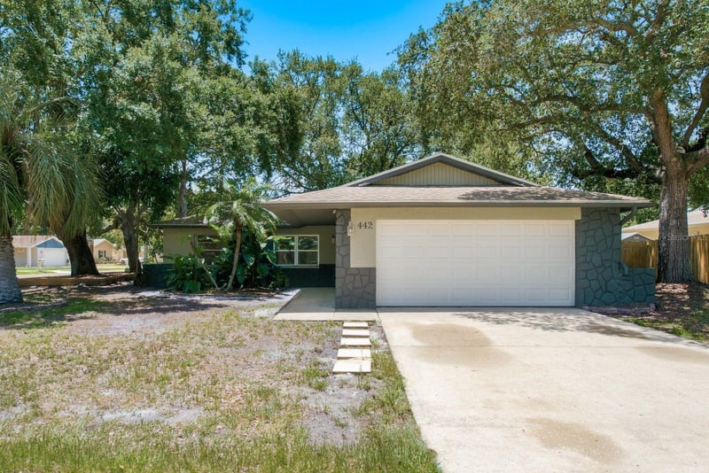 442 Evergreen Dr, Oldsmar, FL 34677