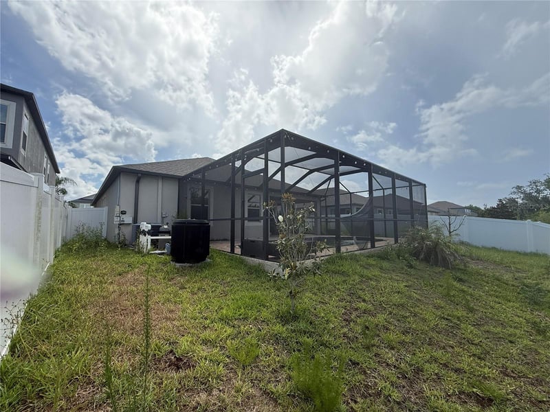 11865 Sunburst Marble Rd, Riverview, FL 33579