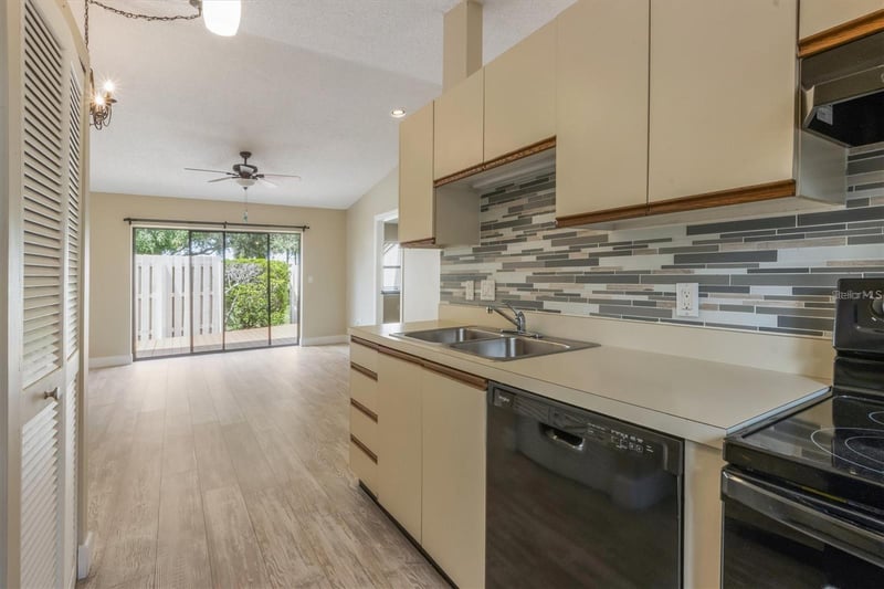 2903 62nd St #303, Bradenton, FL 34209