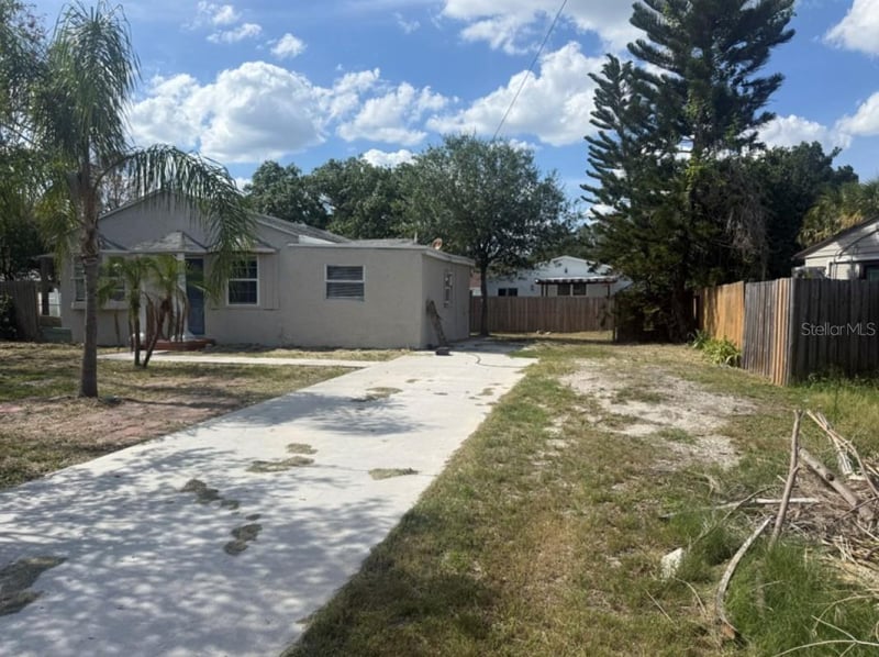 3005 Van Buren Dr, Tampa, FL 33611