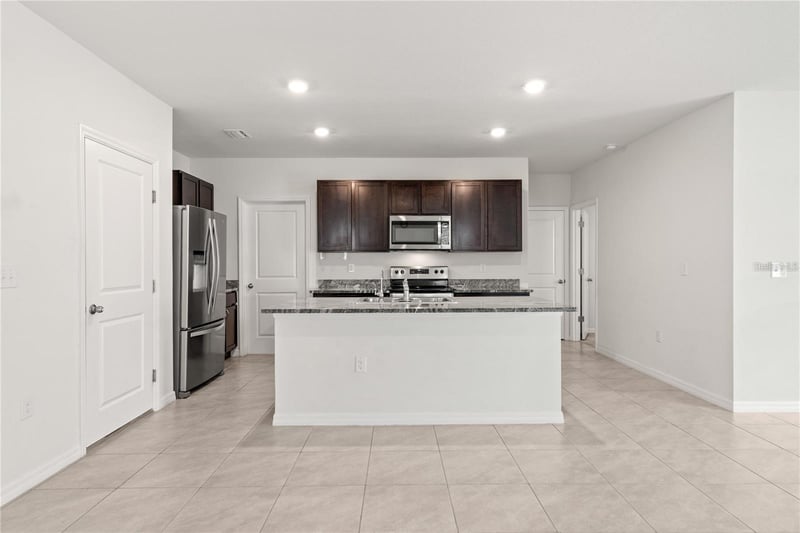 3226 Suncoast Plains Dr, Odessa, FL 33556