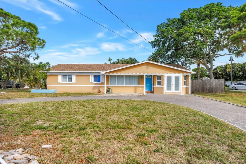 7901 Causeway Blvd, St Petersburg, FL 33707