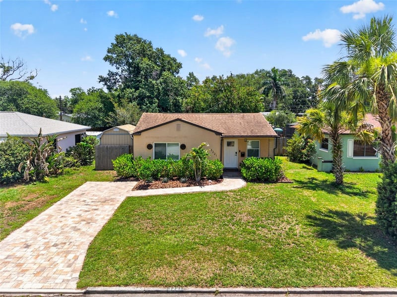 3221 14th St, St Petersburg, FL 33704