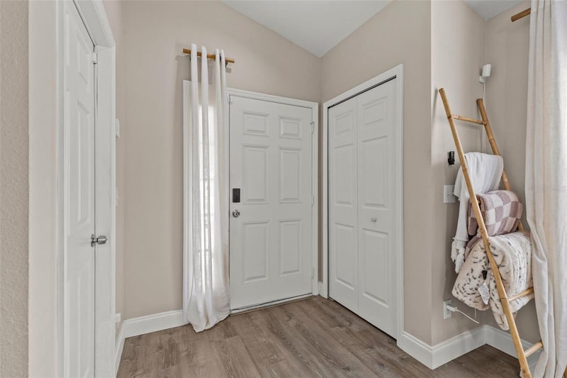 10611 Lakeside Vista Dr, Riverview, FL 33569