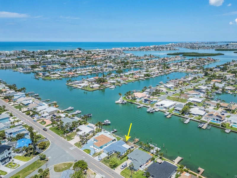 720 115th Ave, Treasure Island, FL 33706