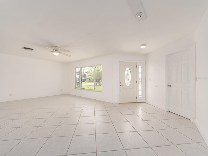 720 115th Ave, Treasure Island, FL 33706