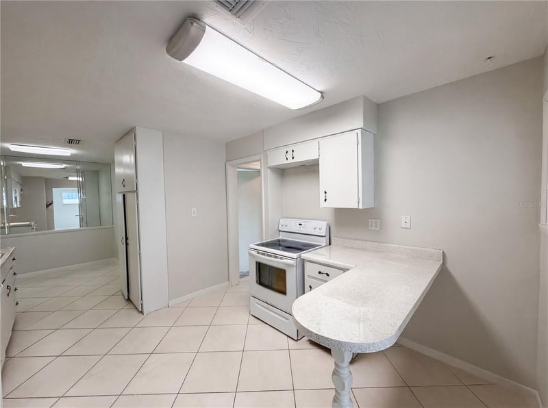 1431 Coburn Dr, Tarpon Springs, FL 34689
