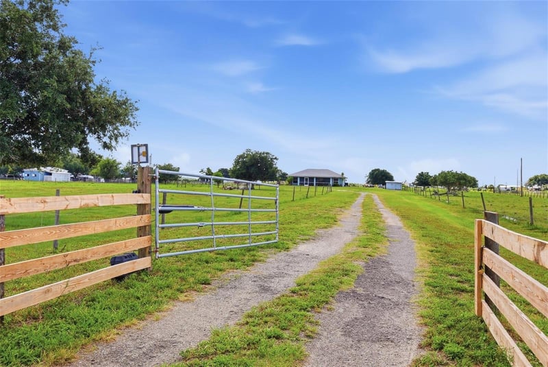 13105 Mj Rd, Myakka City, FL 34251