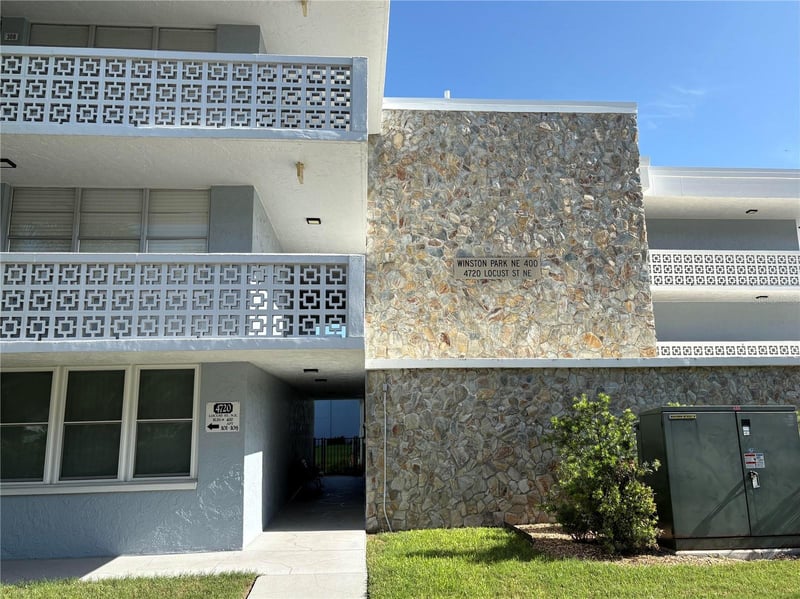 4720 Locust St #314, St Petersburg, FL 33703