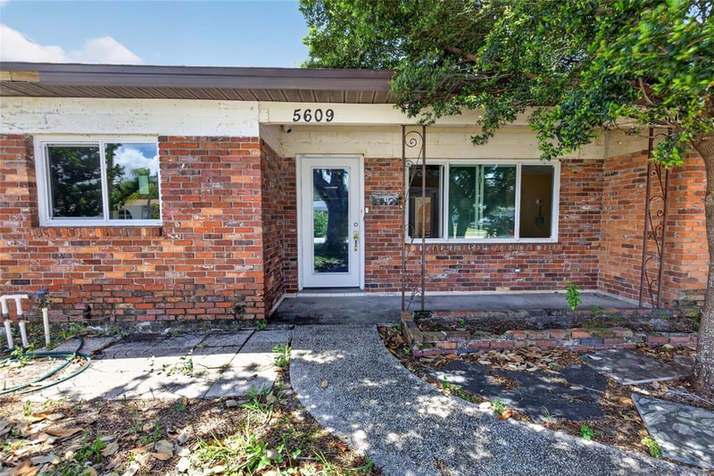 5609 Larimer Dr, Tampa, FL 33615