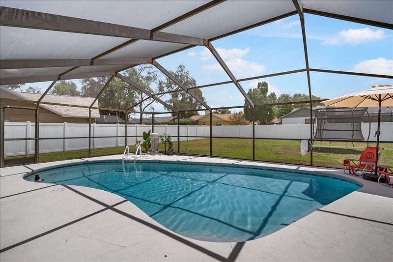2110 Laindale Pl, Valrico, FL 33596