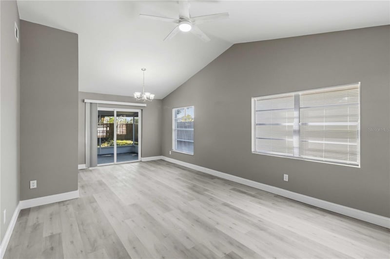 4626 Eastwind Dr, Plant City, FL 33566