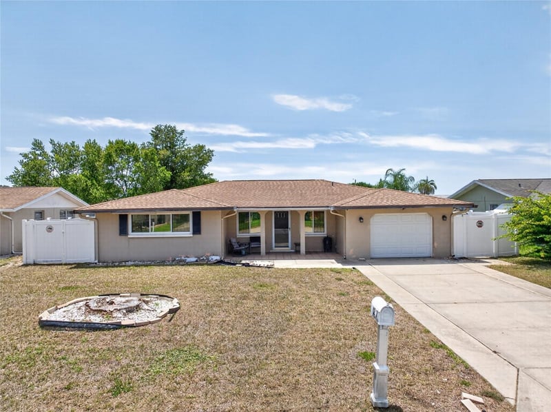10237 Oak Hill Dr, Port Richey, FL 34668