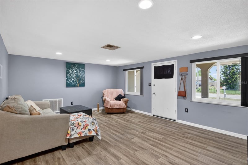 10237 Oak Hill Dr, Port Richey, FL 34668