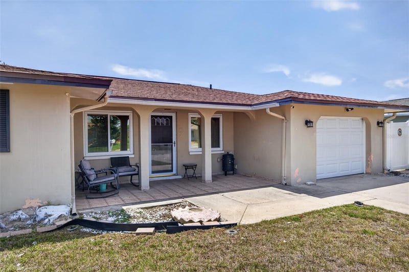 10237 Oak Hill Dr, Port Richey, FL 34668