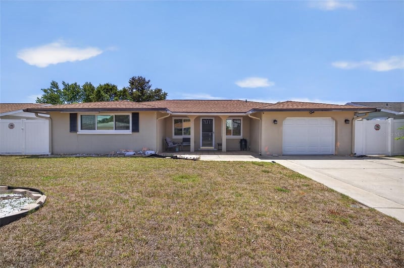 10237 Oak Hill Dr, Port Richey, FL 34668