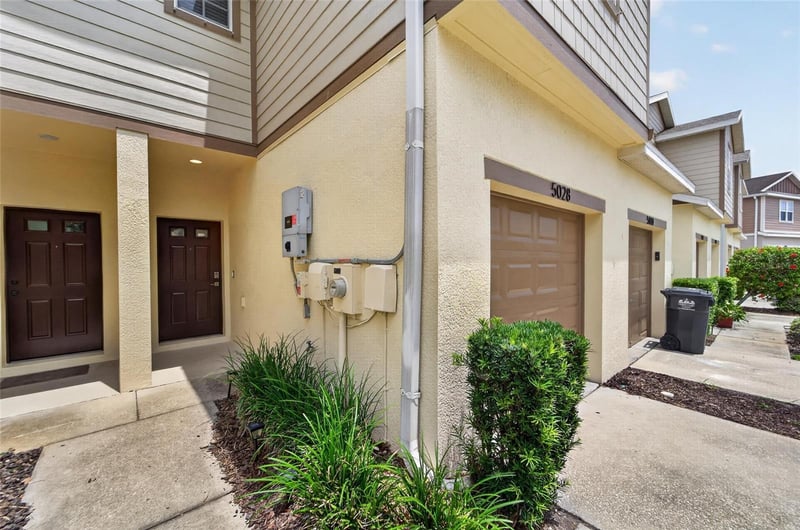5028 White Sanderling Ct, Tampa, FL 33619