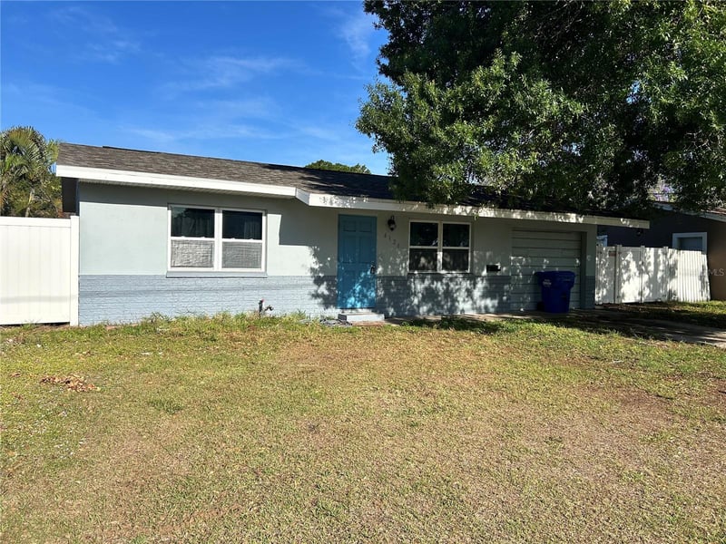 6126 58th St, Kenneth City, FL 33709