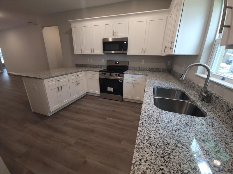 5025 Finders Ct, Tampa, FL 33617