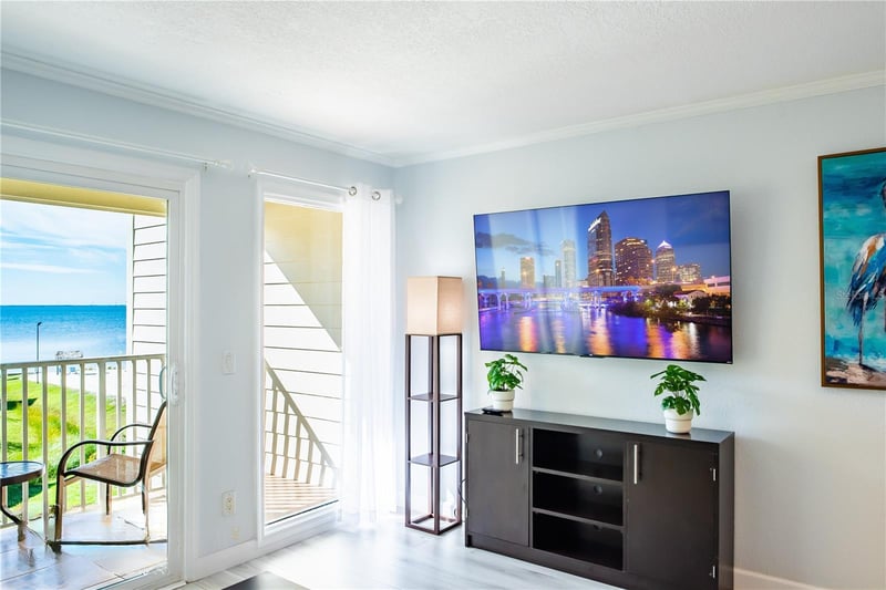 2506 Rocky Point Dr #301, Tampa, FL 33607