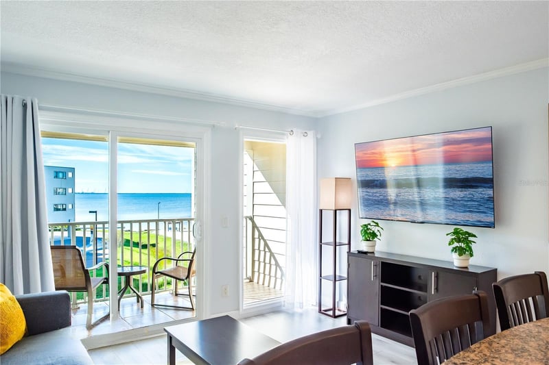 2506 Rocky Point Dr #301, Tampa, FL 33607