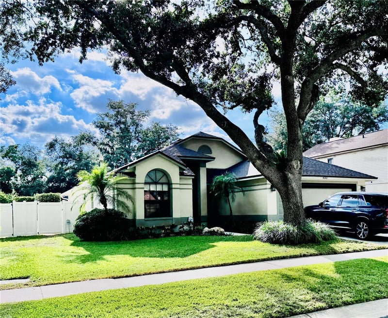 4201 Barret Ave, Plant City, FL 33566