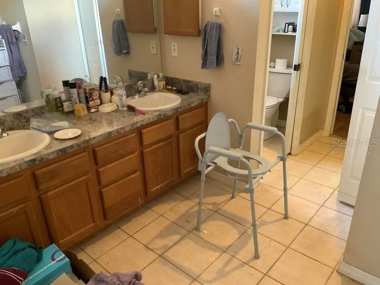 1805 Wood Bend St, Tarpon Springs, FL 34689