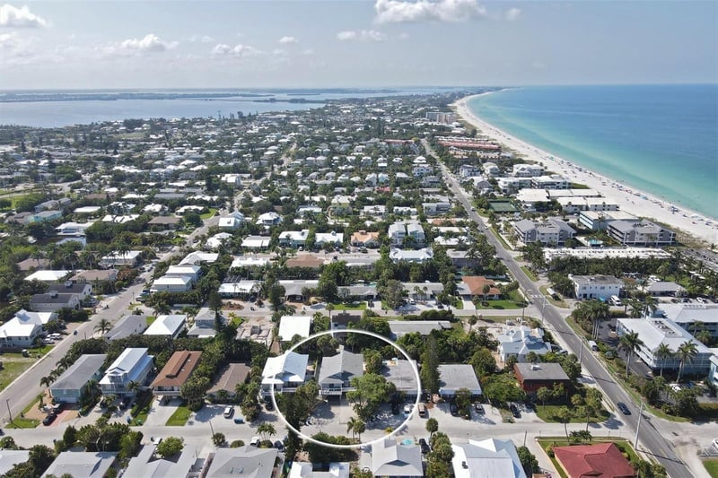 207 71st St #E, Holmes Beach, FL 34217