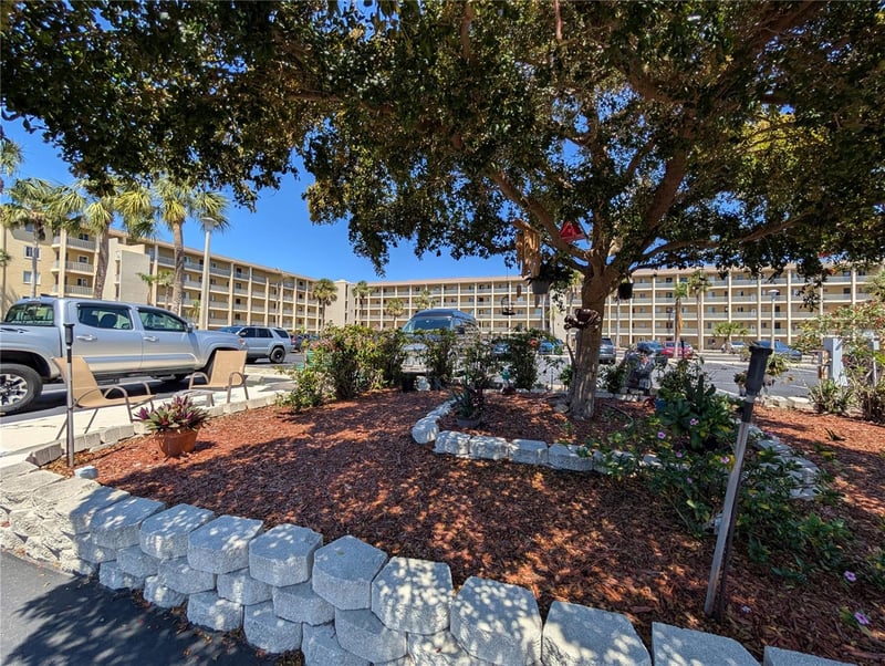 3564 Lake Bayshore Dr #K-203, Bradenton, FL 34205