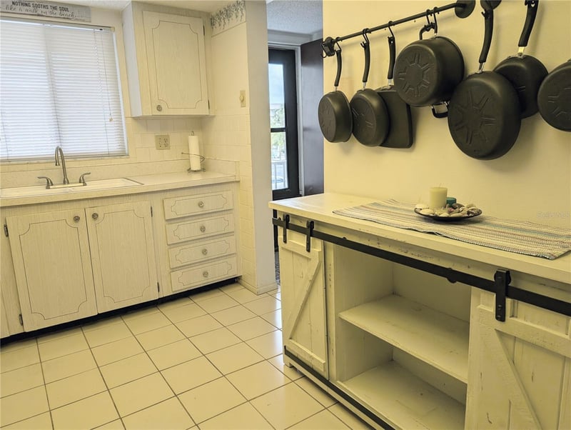 3564 Lake Bayshore Dr #K-203, Bradenton, FL 34205