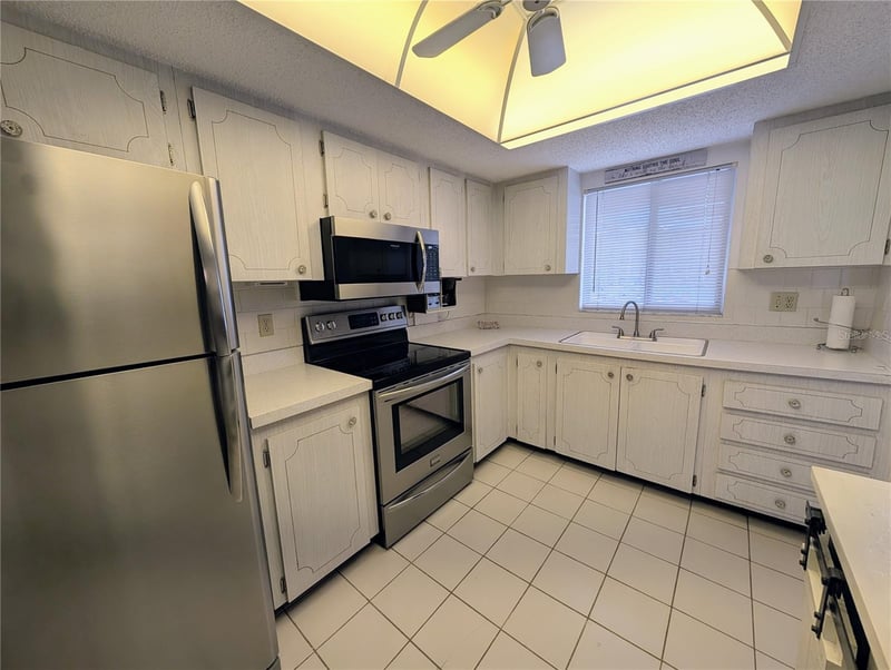 3564 Lake Bayshore Dr #K-203, Bradenton, FL 34205