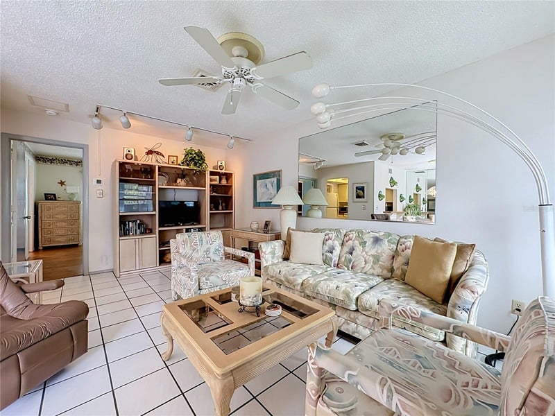 205 Highland Ave #3, Bradenton Beach, FL 34217