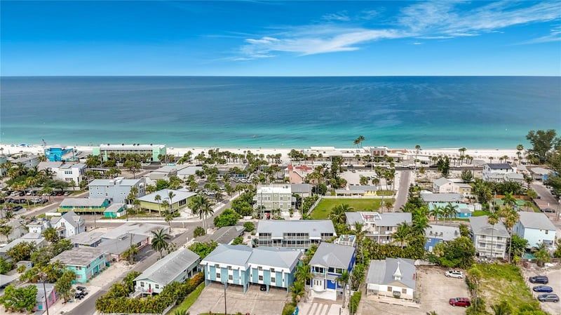 205 Highland Ave #3, Bradenton Beach, FL 34217