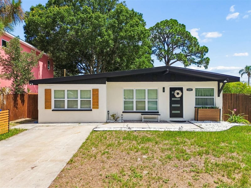 314 Indiana Ave, Crystal Beach, FL 34681