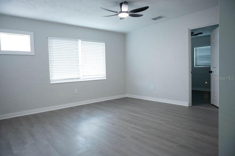 5480 70th Ln, St Petersburg, FL 33709