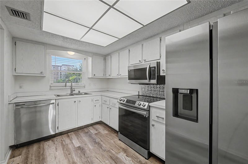 9 Forbes Pl #205, Dunedin, FL 34698