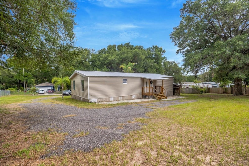 19115 Adirondack Ter, Dade City, FL 33523