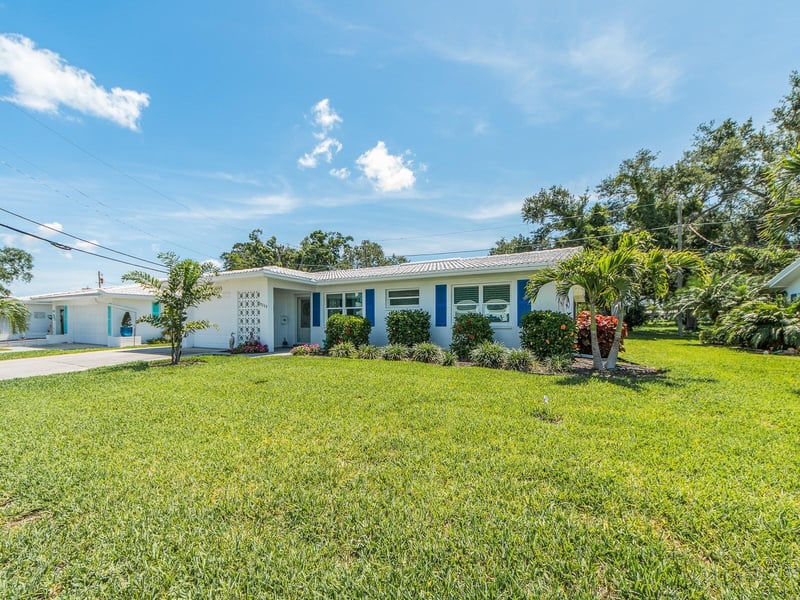 9259 142nd St, Seminole, FL 33776
