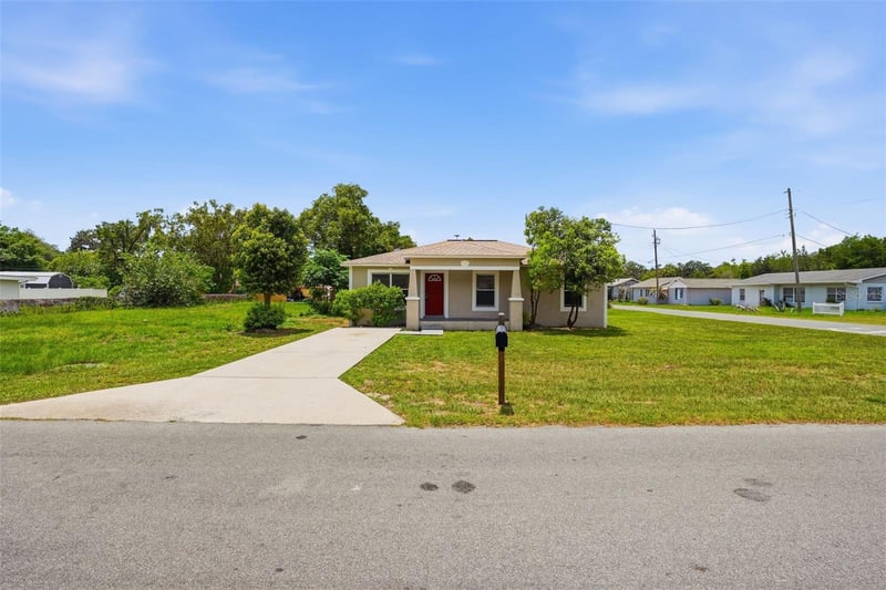 5331 5th St, Zephyrhills, FL 33542