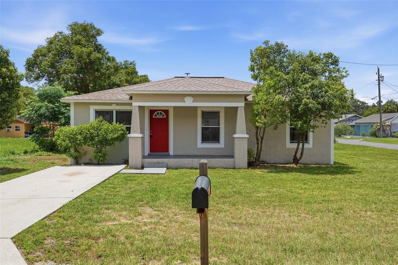 5331 5th St, Zephyrhills, FL 33542