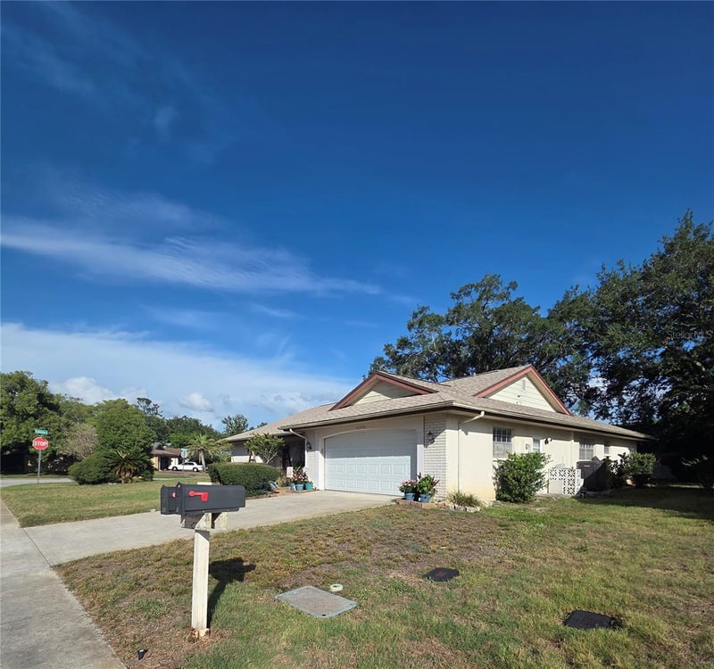 12226 Meadowbrook Ln, Hudson, FL 34667