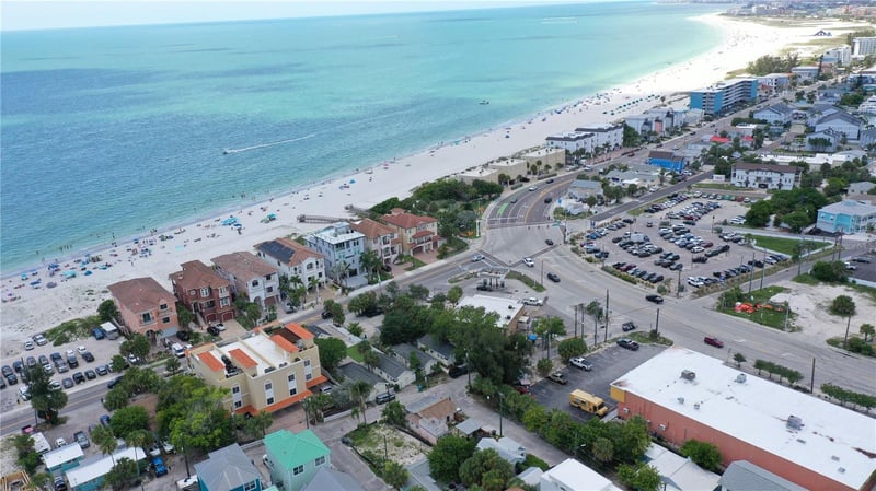 101 95th Ave, Treasure Island, FL 33706