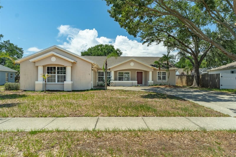 10419 Crestfield Dr, Riverview, FL 33569