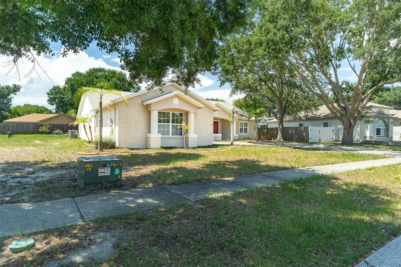 10419 Crestfield Dr, Riverview, FL 33569