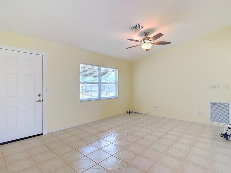 8811 Martinique Ln, Port Richey, FL 34668