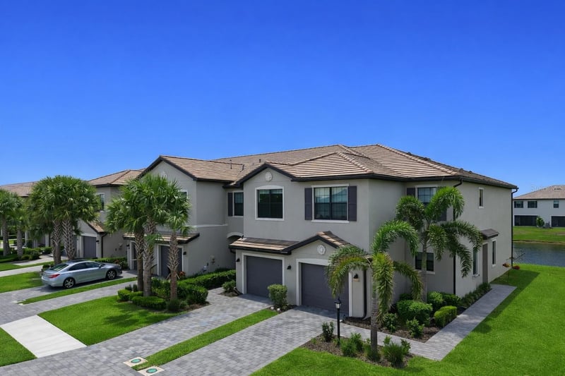15154 Sunny Day Dr, Bradenton, FL 34211