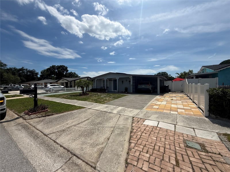 4808 Sierra Madre Dr, Tampa, FL 33634