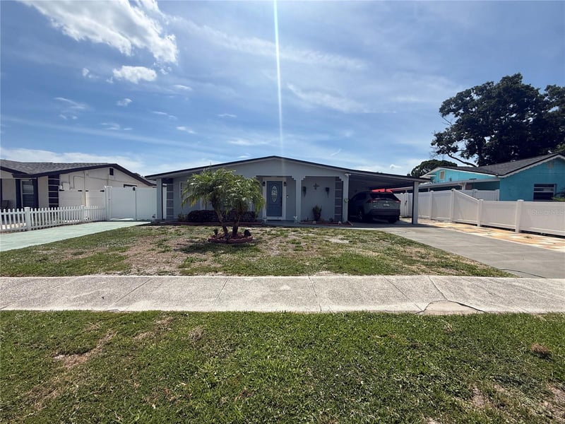 4808 Sierra Madre Dr, Tampa, FL 33634